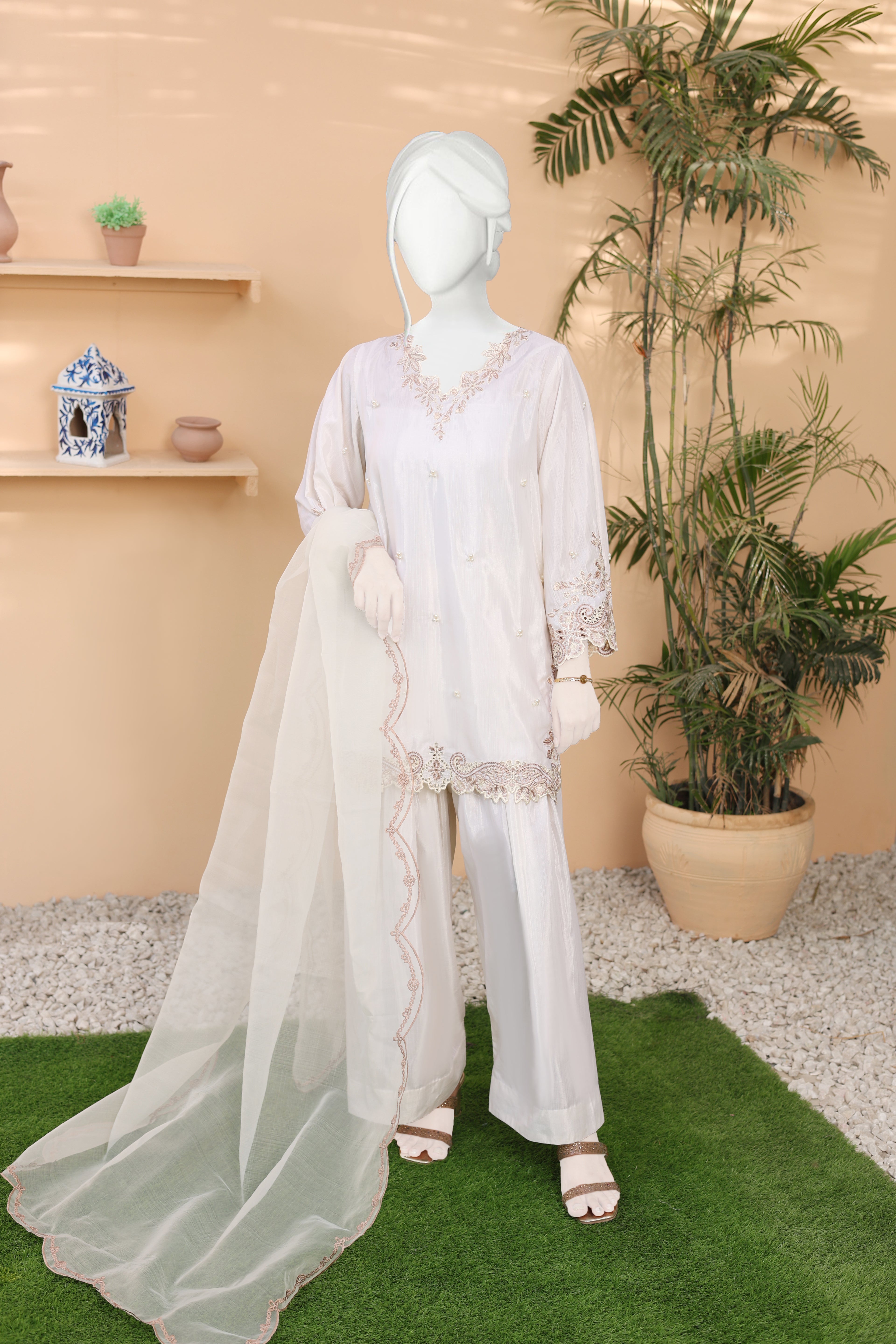 Zimah Semi-Formal 3-Piece Embroidered Pret Suitoduct